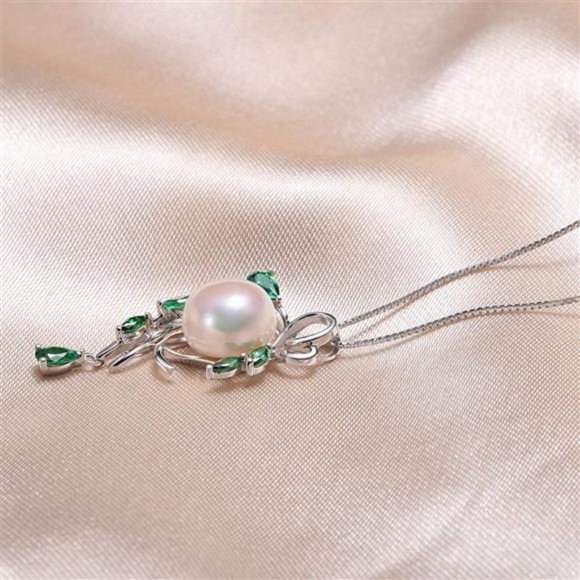 Highest Quality Sterling Sliver and Pearl Pendant Necklace - Picture 6 of 7